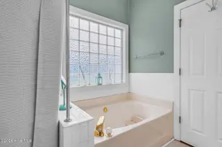 4827 Hunter Ridge Court, Rocky Mount, NC 27803 – photo 21: Primary Bath