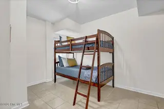 1720 N New River Drive, Surf City, NC 28445 — 5-bedroom home in Old Settlers Beach, Surf City, NC, photo 20 of 44