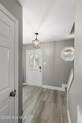 111 Summercreek Drive, Jacksonville, NC 28546 — 4-bedroom home in Bay Meadows, Jacksonville, NC, photo 16 of 32