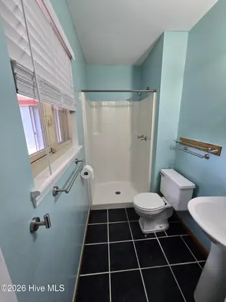 126 Tanglewood Drive, Jacksonville, NC 28540 – photo 15: 20260418_151458
