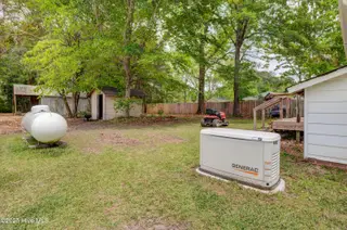 121 Laurel Drive, Wilmington, NC 28401 — 3-bedroom home in Wrightsboro Acres, Wilmington, NC, photo 13 of 18: 121LaurelDrive-4