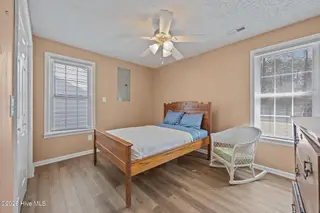200 Bell Creek Drive, Beaufort, NC 28516 — 2-bedroom home in Bell Creek, Beaufort, NC, photo 6 of 28: 27-web-or-mls-IMG_1756