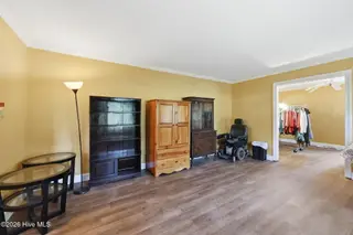4909 Hermitage Road, Trent Woods, NC 28562 – photo 9: 24-web-or-mls-0C0A5377_edit