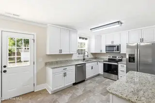 87 S High Point Road, Southport, NC 28461 — 3-bedroom home in Boiling Spring Lakes, Southport, NC, photo 9 of 35