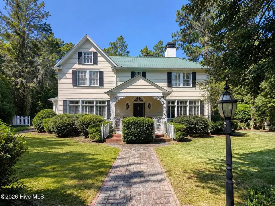 15 Mccaskill Road W, Pinehurst, NC 28374 – photo 1 of 26: 15 McCaskill Rd W
