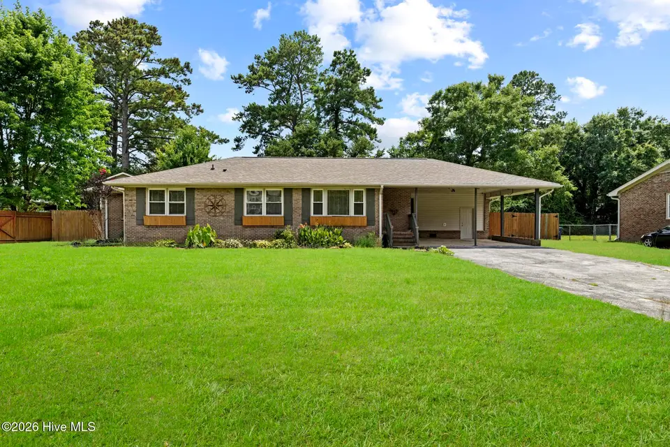 510 Thomas Drive, Jacksonville, NC 28546 – photo 1 of 48
