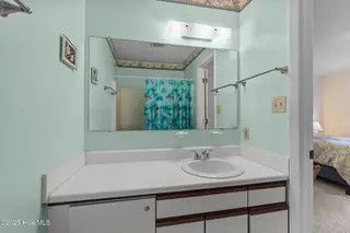 9100 Reed Drive 4305, Emerald Isle, NC 28594 – photo 22: Primary Bath