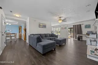 227 Rutherford Way, Jacksonville, NC 28540 – photo 8: 10-web-or-mls-227 Rutherford Way 21