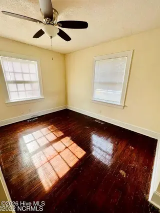 1806 E 3rd Street, Greenville, NC 27858 – photo 7: Bedroom 1