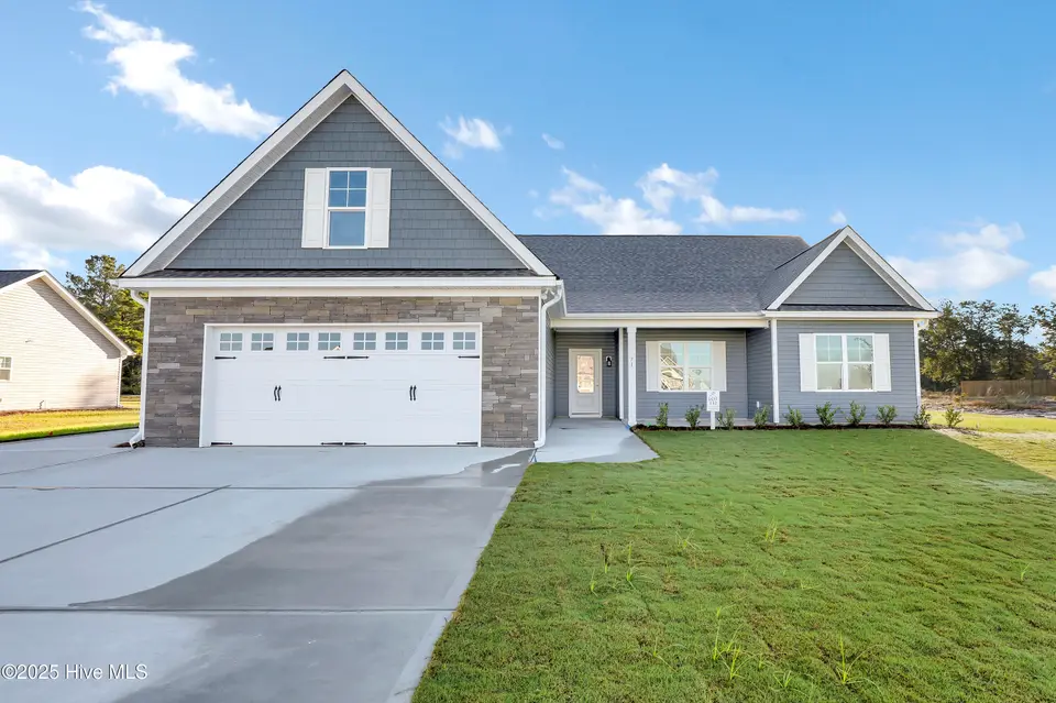 71 Talbert Drive, Rocky Point, NC 28457 – photo 1 of 19: 6G8A4254