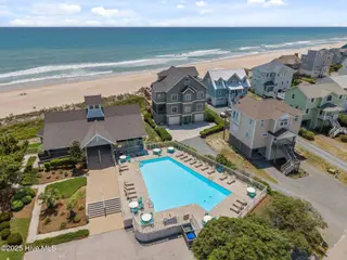 130 N Permuda Wynd Drive, North Topsail Beach, NC 28460 – photo 4: 20250509173040859466000000-o