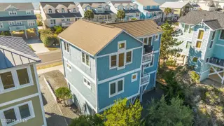 648 Ocean Boulevard W, Holden Beach, NC 28462 — 3-bedroom home in Bacon Island Harbor, Holden Beach, NC, photo 4 of 65: mls-DJI_0253