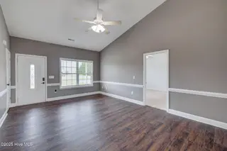 1631 Gate 1 Drive SW, Ocean Isle Beach, NC 28469 — 3-bedroom home in Seaside North, Ocean Isle Beach, NC, photo 7 of 37: 1631Gate1DriveSW-15