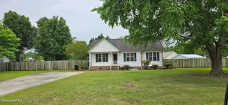 1705 Crawfords Pointe Drive, Greenville, NC 27834 — 3-bedroom home in Crawfords Pointe, Greenville, NC, photo 2 of 23