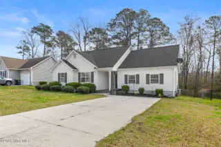 423 Jasmine Lane, Jacksonville, NC 28546 – photo 2: 43564E0F-4558-4DB8-9585-8FC1EF7280C4