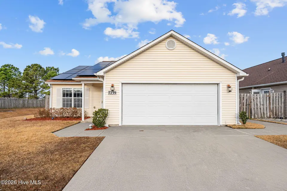 7239 Copperfield Court, Wilmington, NC 28411 – photo 1 of 32: exterior