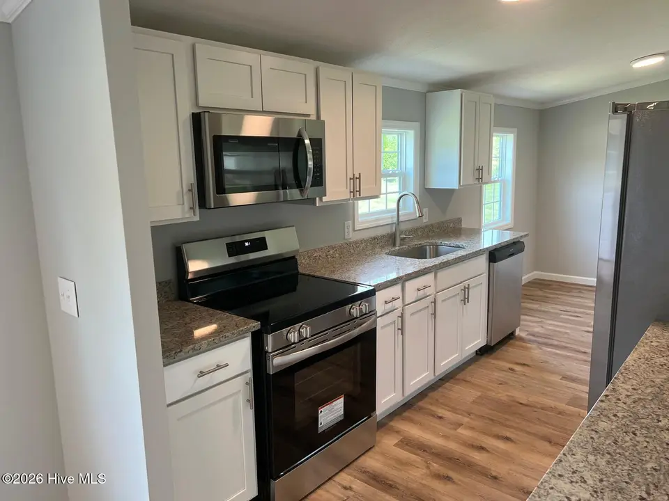 84 Willow Creek Lane, Whiteville, NC 28472 – photo 1 of 15: Kitchen