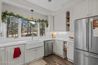 31 Cardinal Drive, Whispering Pines, NC 28327 – photo 20: Kitchen