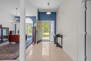6002 Gondolier Drive, New Bern, NC 28560 – photo 7: Entry Way