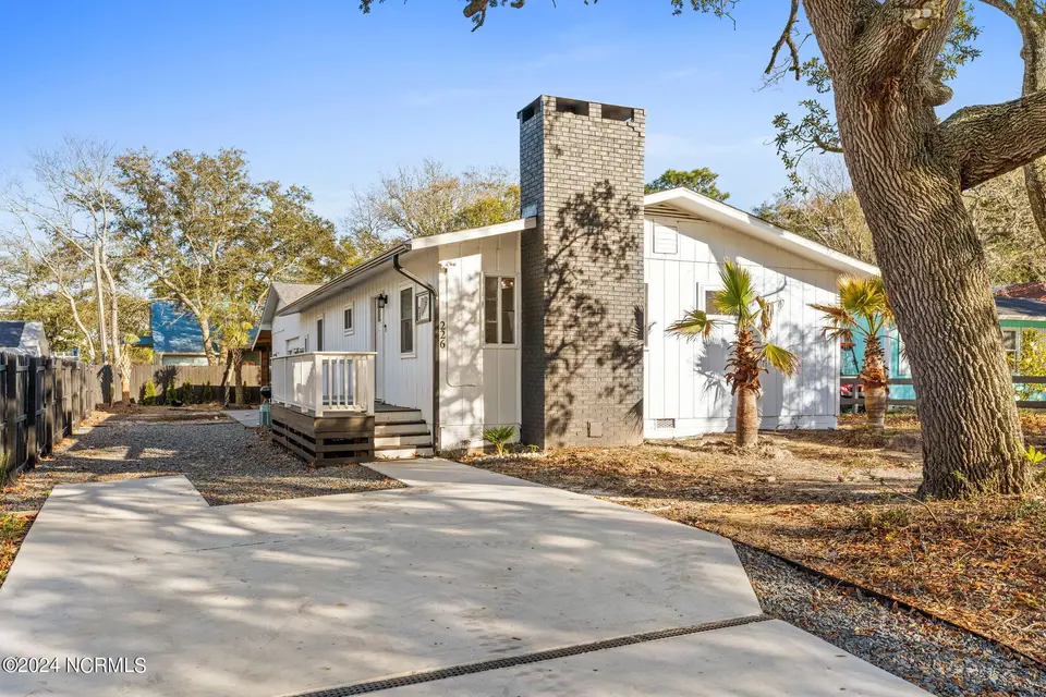 226 NE 48th Street, Oak Island, NC 28465 – photo 1 of 68: KahunaPhoto.com-07675