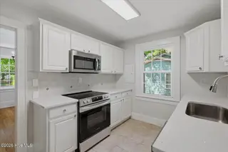 2307 Princess Place Drive, Wilmington, NC 28405 – photo 3: 16-IMG_2444