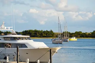 805 Mulberry Street Unit 215, Beaufort, NC 28516 – photo 7: 5 Blocks to Beaufort Waterfront