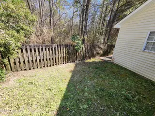 117 Gladiola Drive, New Bern, NC 28562 – photo 8: 117 Gladiola Fenced Area
