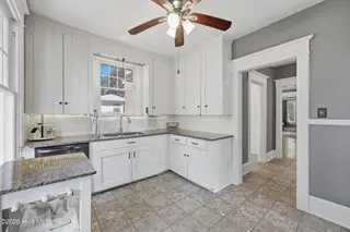 1014 W Main Street, Elizabeth City, NC 27909 – photo 15: Kitchen