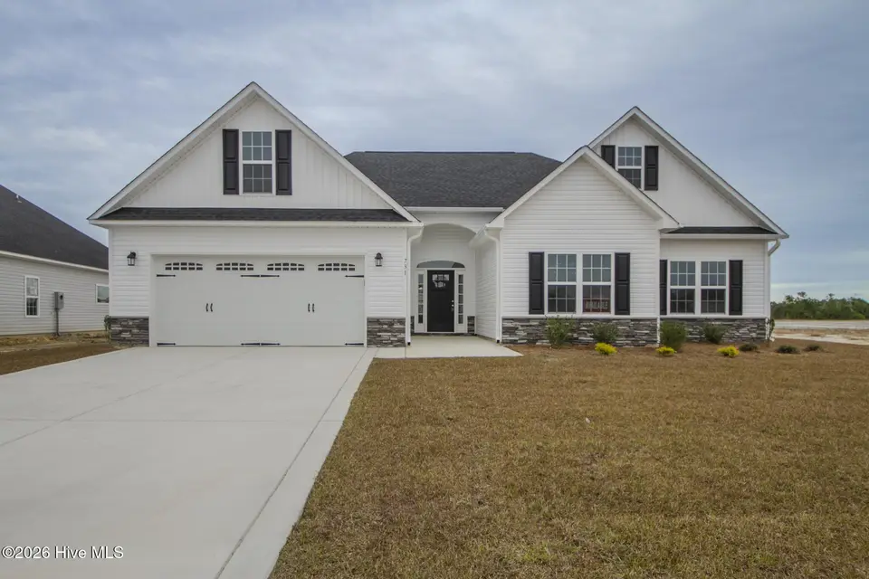 731 Regiment Road, Jacksonville, NC 28546 – photo 1 of 33: IMG_7232-HDR