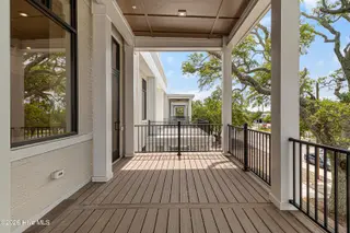 805 Mulberry Street Unit 205, Beaufort, NC 28516 – photo 5: Porch