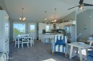 20 Porpoise Place, North Topsail Beach, NC 28460 – photo 6: 20 Porpoise Place - Interiors_18