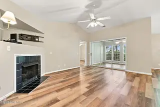 2209 Locksley Woods Drive G, Greenville, NC 27858 – photo 9: 18-web-or-mls-IMG_0008