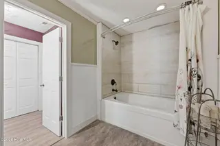 824 Pelican Drive, New Bern, NC 28560 – photo 22: Master Bath