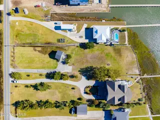 285 Live Oak Road, Newport, NC 28570 – photo 5: 9-web-or-mls-chadwick-visuals-285-live-o