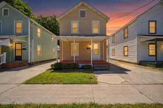 804 2nd Street, Elizabeth City, NC 27909 – photo 1: 1_atwilight