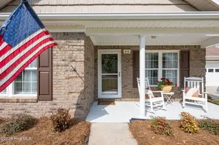 412 Neuchatel Road, New Bern, NC 28562 – photo 2: Welcoming Entry