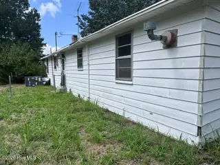 6606 Burress Street, Stantonsburg, NC 27883 — 3-bedroom home, Stantonsburg, NC, photo 2 of 11: rear