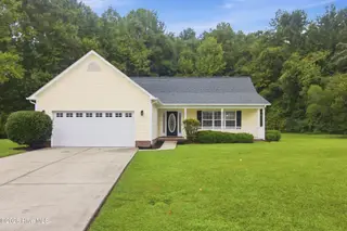 117 Clearbrook Way, New Bern, NC 28562 — 3-bedroom home in Berne Glade, New Bern, NC, photo 1 of 49: 117 Clearbrook Way, New Bern, NC 28562