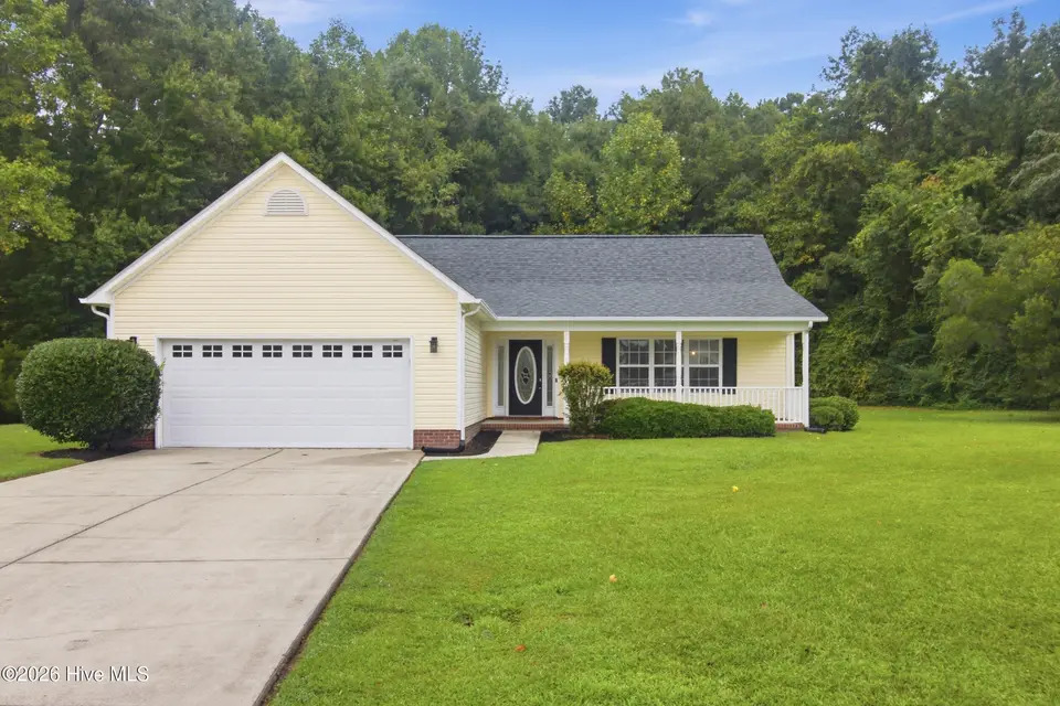 117 Clearbrook Way, New Bern, NC 28562 — 3-bedroom home in Berne Glade, New Bern, NC, photo 1 of 49: 117 Clearbrook Way, New Bern, NC 28562