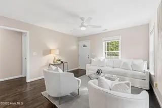 907 N 11th Street, Wilmington, NC 28401 – photo 8: 8_501a4337