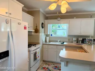 2807 Arendell Street, Morehead City, NC 28557 – photo 9: Kitchen