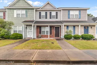 102 Springwood Drive, Jacksonville, NC 28546 – photo 3: 3