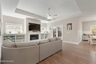 128 Hanover Lakes Drive, Wilmington, NC 28401 — 3-bedroom home in Hanover Lakes, Wilmington, NC, photo 9 of 41: 7_img_9121