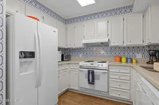 2111 W Ft Macon Road 251, Atlantic Beach, NC 28512 – photo 15: 19-web-or-mls-1S3A8307