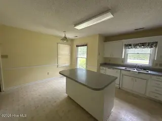 4511 Rivershore Drive, New Bern, NC 28560 – photo 5: Kitchen