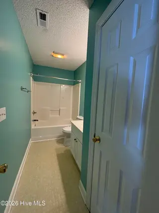 498 Primrose Lane, Winterville, NC 28590 – photo 12: guest bathroom view 1