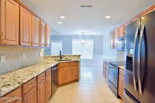 1035 Lanterns Lane, Leland, NC 28451 – photo 4: 3 - Enhanced - 0