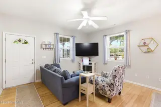 209 Mcrae Street, Wilmington, NC 28401 – photo 5: 02living3