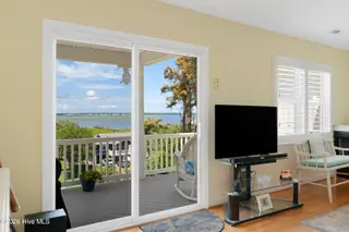 6611 Marsh Cove Road, Emerald Isle, NC 28594 – photo 6: Living room with sound views