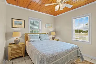 103 24th Street, Emerald Isle, NC 28594 — 4-bedroom townhome in Emerald Isle By The Sea, Emerald Isle, NC, photo 15 of 51: Bedroom 1